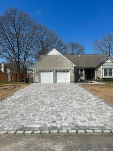 Quality Concrete Paving experts in Huntington Bay